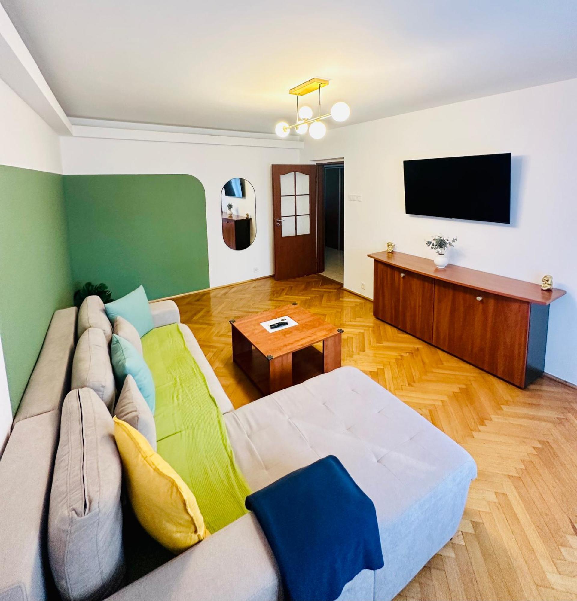 Tranquil Unirii Residence - Elegant & Spacious Living With Parking Steps From Parliament Бухарест Экстерьер фото